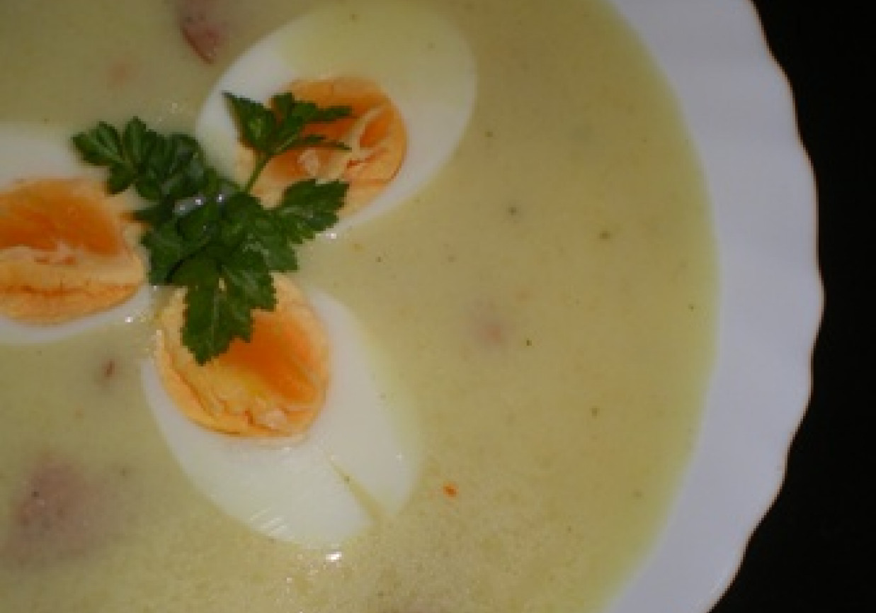 Zupa chrzanowa z kiełbasą i jajkiem foto