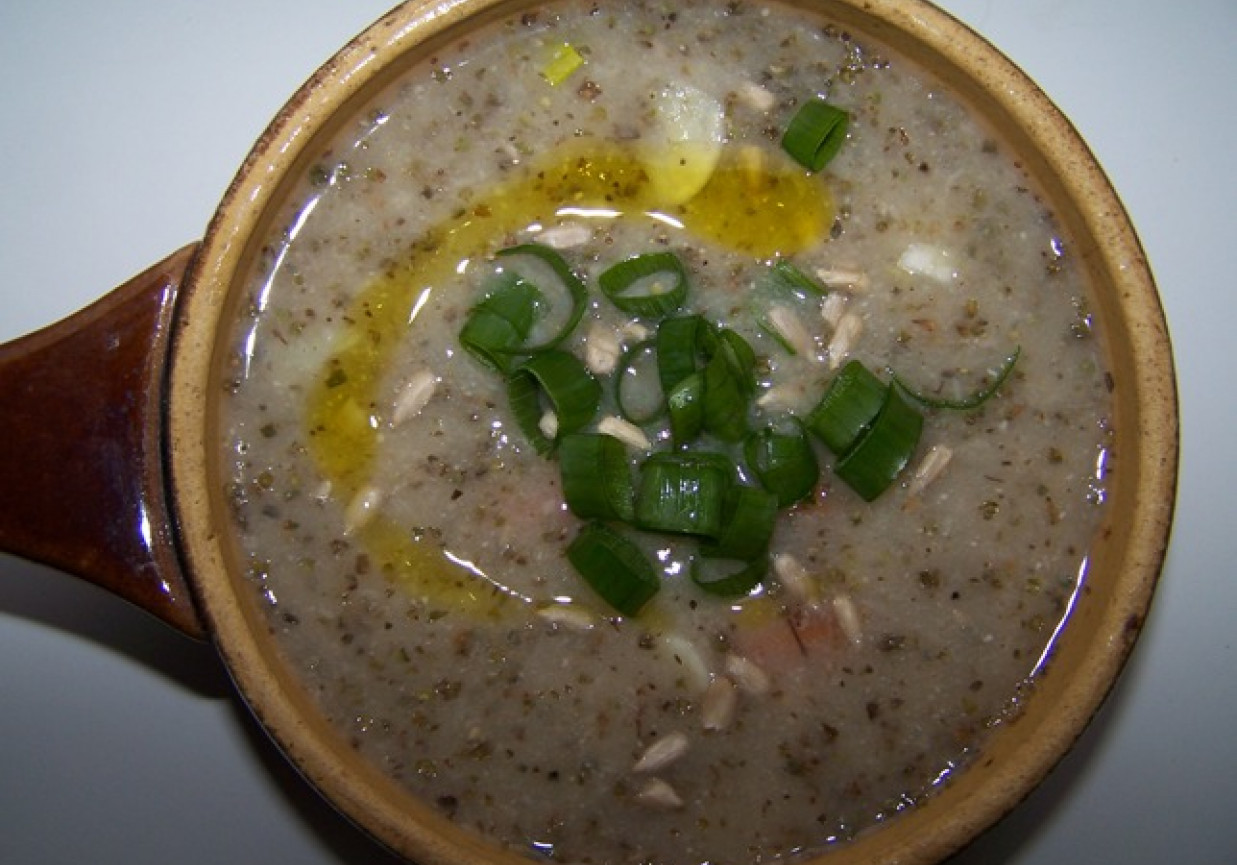 zupa chrzanowo czosnkowa na zakwasie żytnim foto