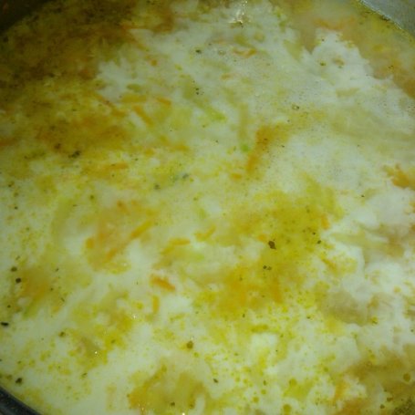 Krok 4 - Zupa cukiniowa z ziemniakami foto