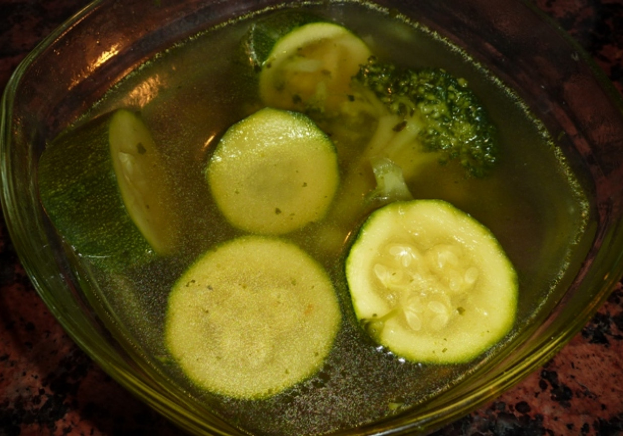 Zupa cukiniowo-brokułowa foto