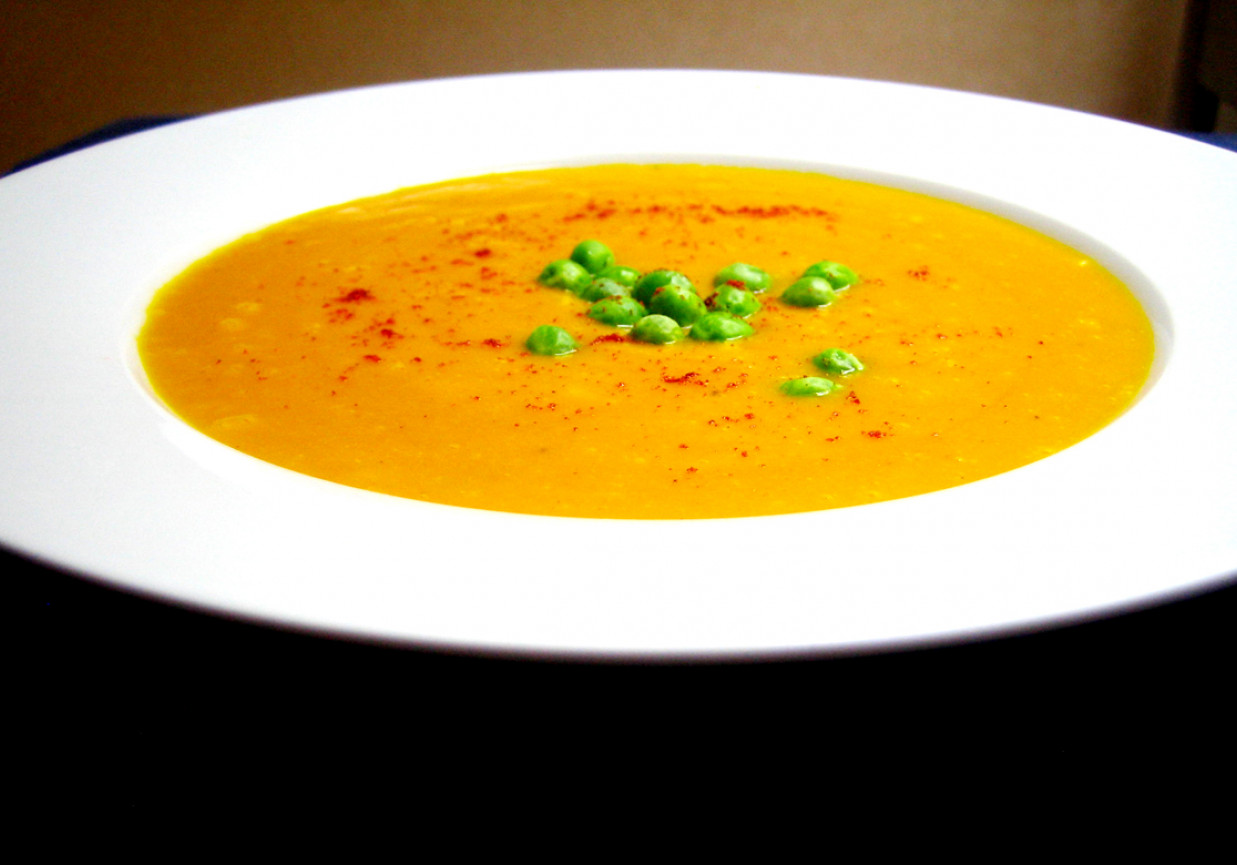 Zupa curry z dyni z groszkiem  foto