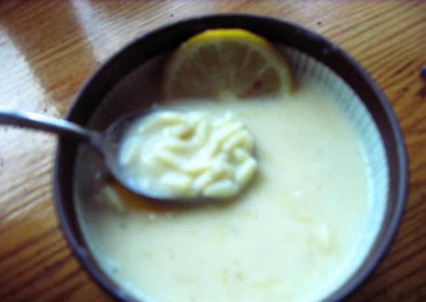 Fotografia przedstawiająca Zupa cytrynowa