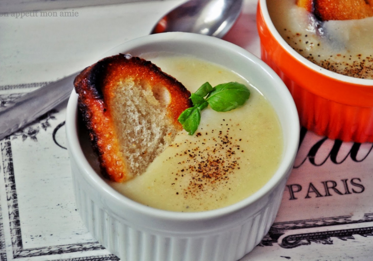 zupa czosnkowa ZUPPA DI AGLIO foto