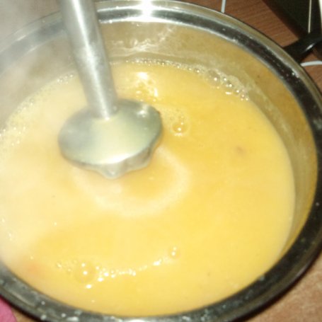 Krok 4 - Zupa dyniowa z imbirem i boczkiem foto