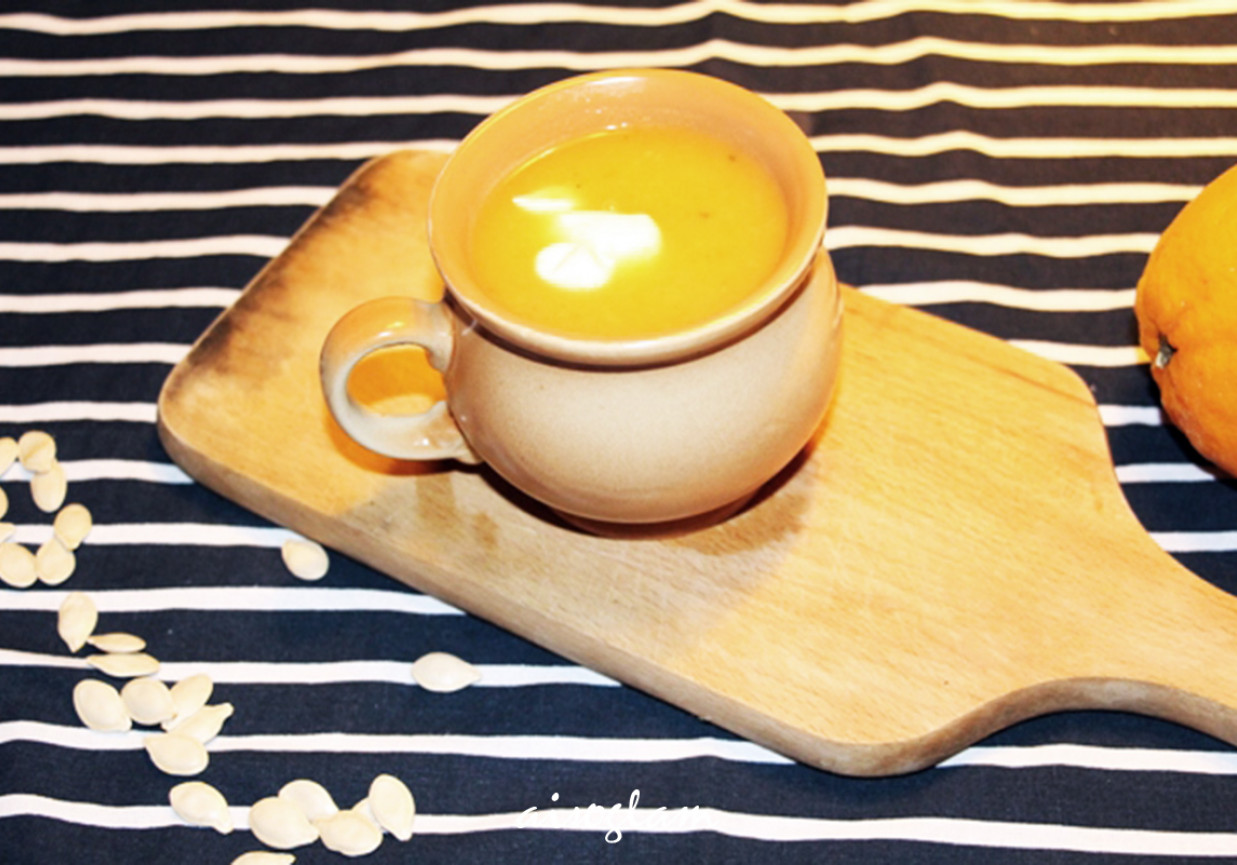 Zupa dyniowa z serem pleśniowym foto