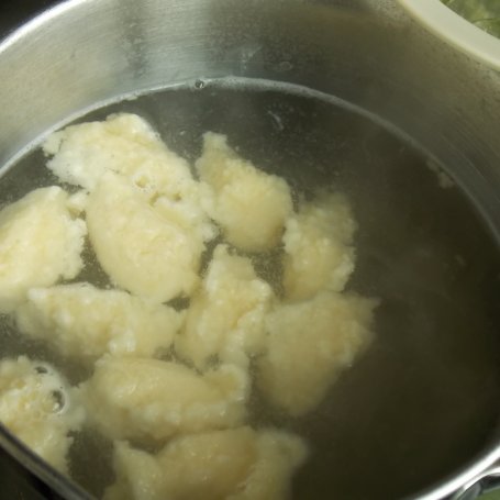 Krok 2 - Zupa dyniowa z serowymi kluseczkami foto