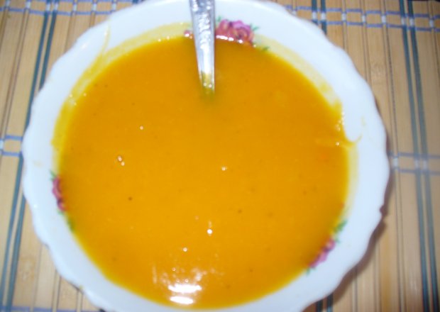 Fotografia przedstawiająca Zupa dyniowa  zmiksowana