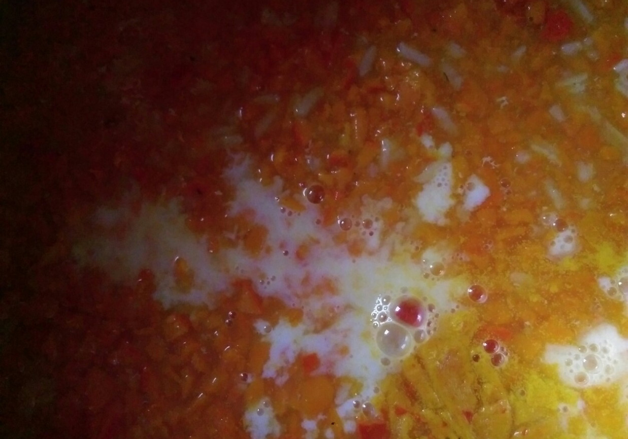 Zupa dyniowo-ryżowa na ostro foto