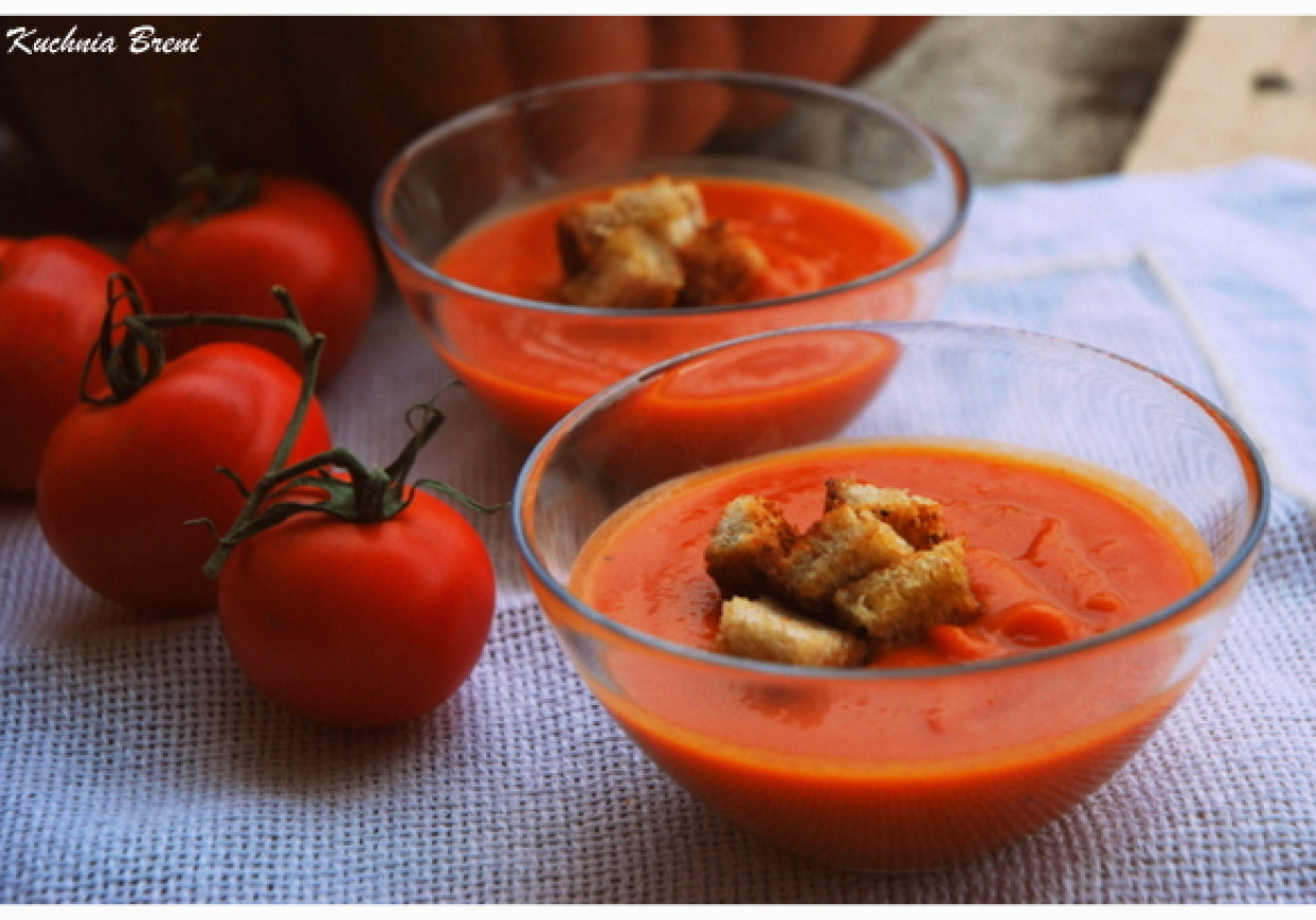Zupa dyniowo-pomidorowa z pieczonym czosnkiem foto