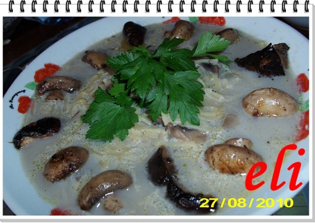 Fotografia przedstawiająca Zupa Eli z grzybów mieszanych