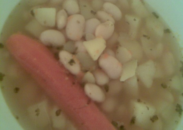 Fotografia przedstawiająca Zupa fasolowa na wędzonce