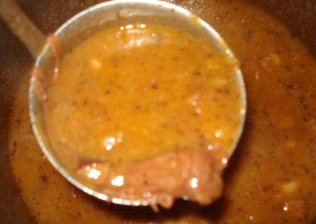 Fotografia przedstawiająca Zupa fasolowa z boczkiem