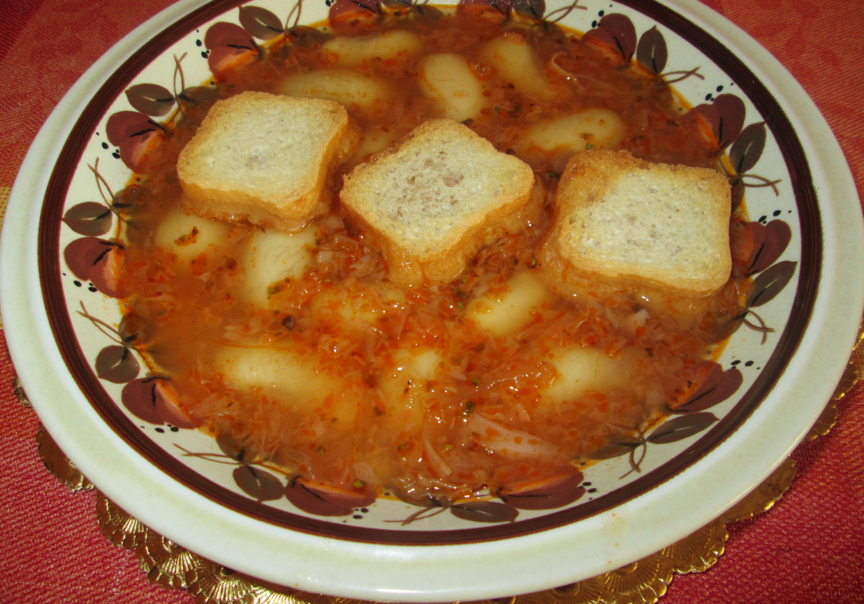 Zupa fasolowa z kapustą foto