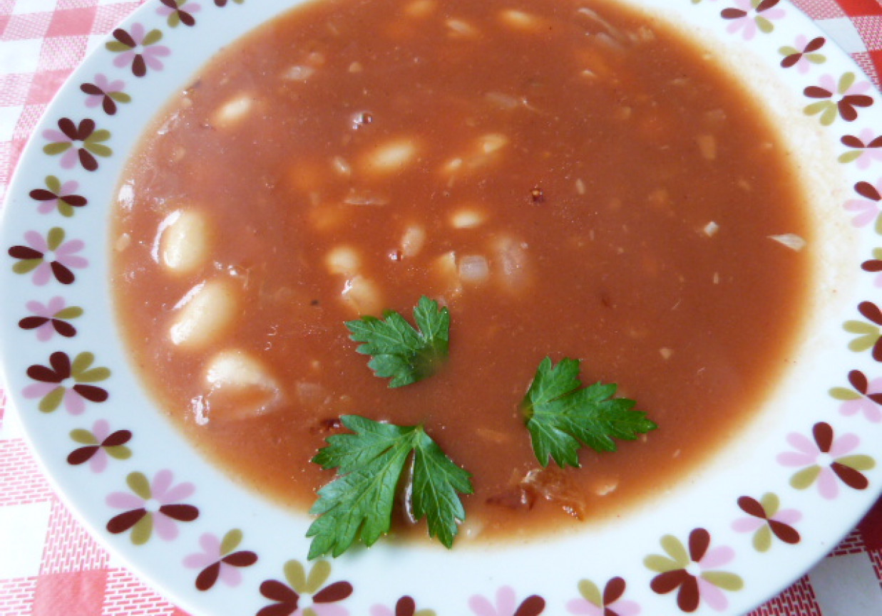 Zupa fasolowa z koncentratem pomidorowym foto