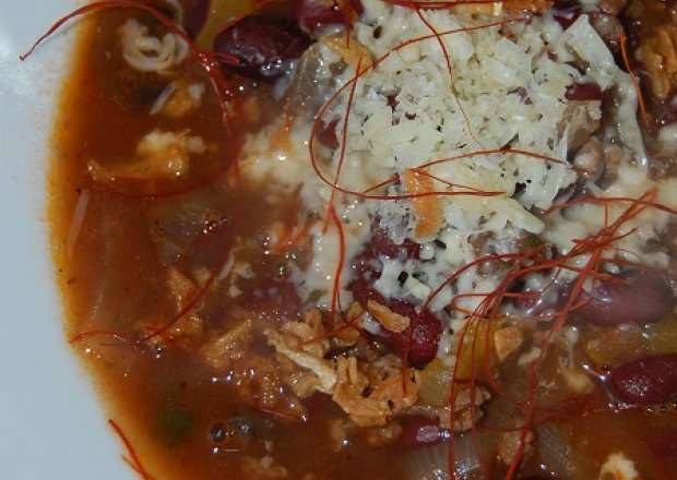 Fotografia przedstawiająca Zupa fasolowa z mielonym mięsem