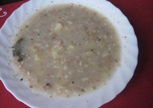 Fotografia przedstawiająca Zupa gęsta z kaszą gryczaną