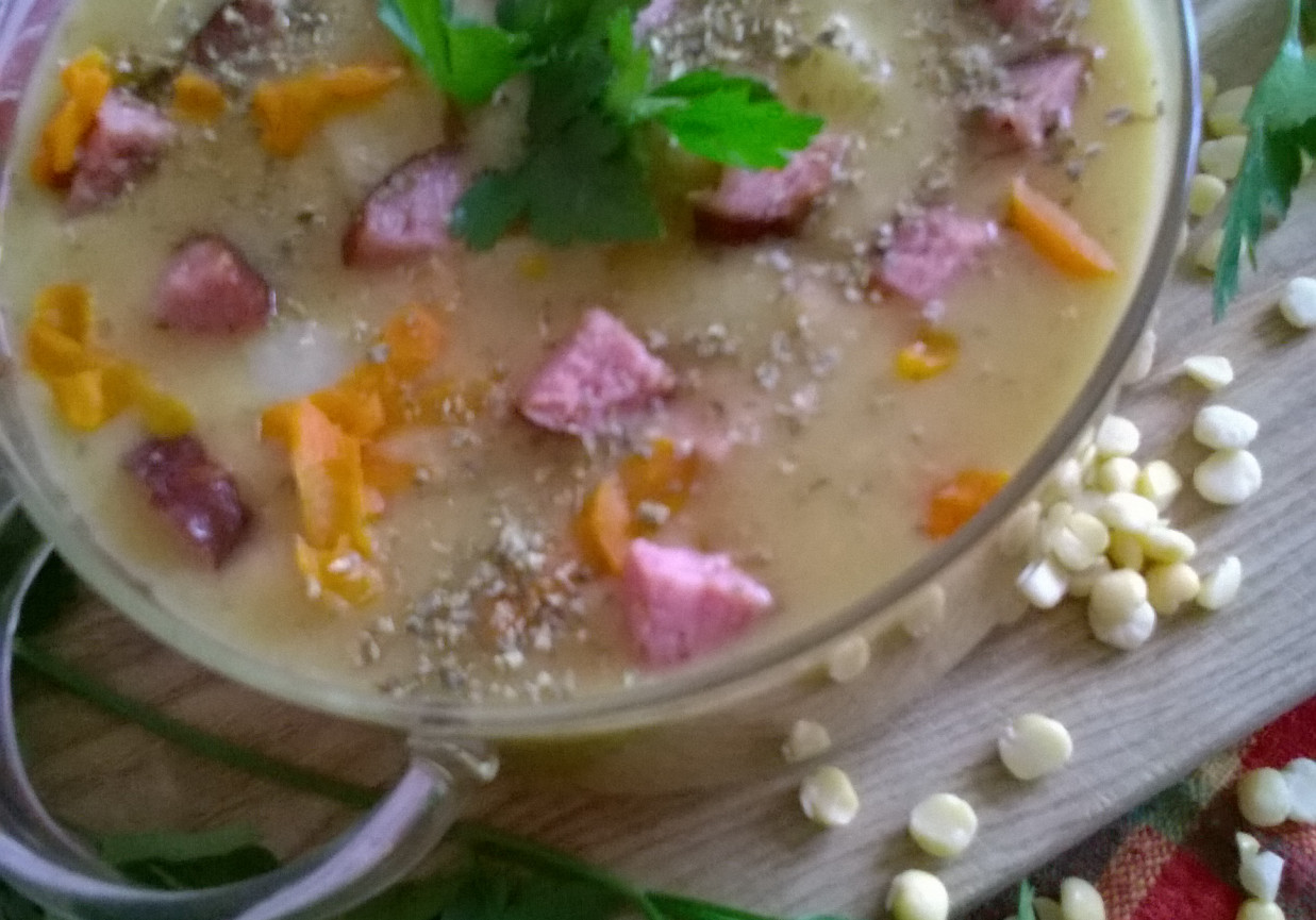 Zupa grochowa blendowana foto