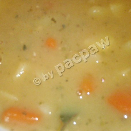 Krok 5 - Zupa grochowa na wywarze z golonki foto