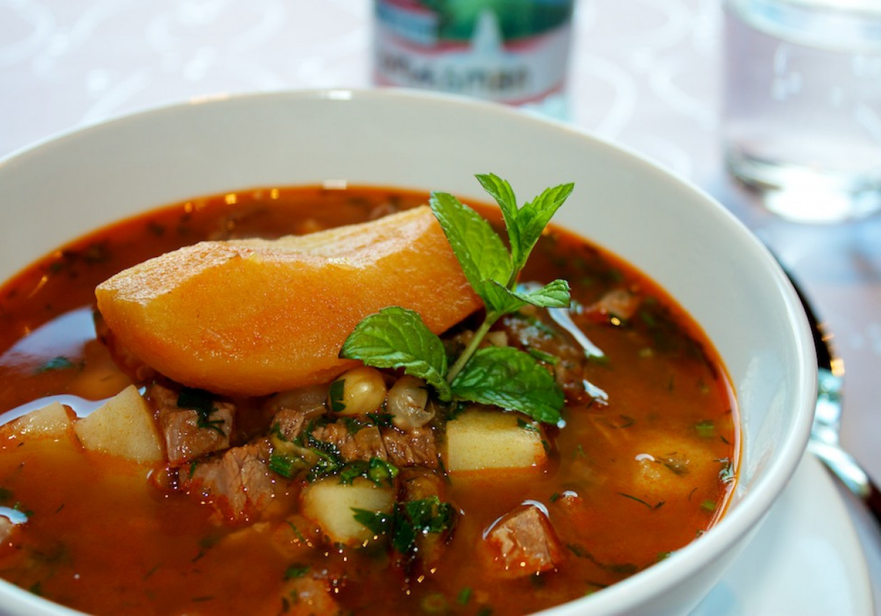 Zupa grochowa po gruzińsku foto