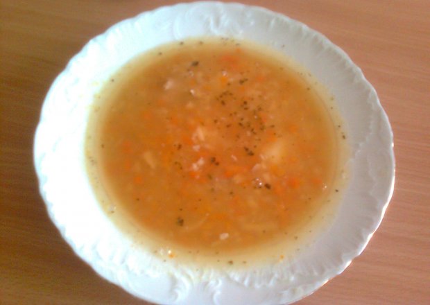 Fotografia przedstawiająca Zupa grochowa pyszna