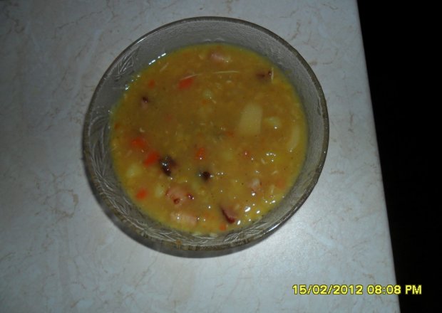 Fotografia przedstawiająca Zupa grochowa z boczkiem