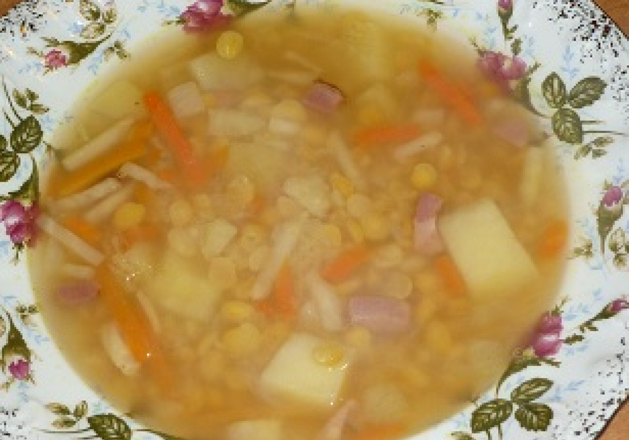 Zupa grochowa z boczkiem foto