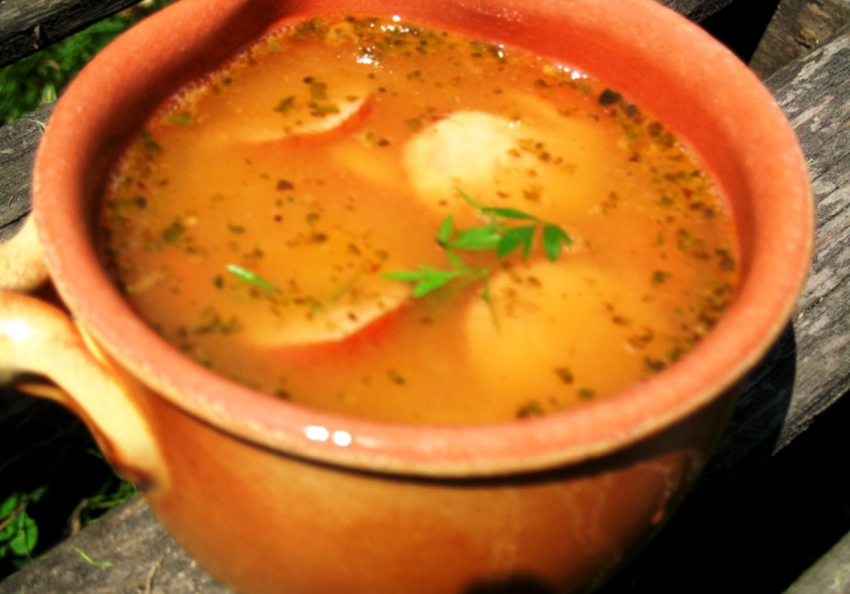 Zupa grochowa z kiełbasą foto