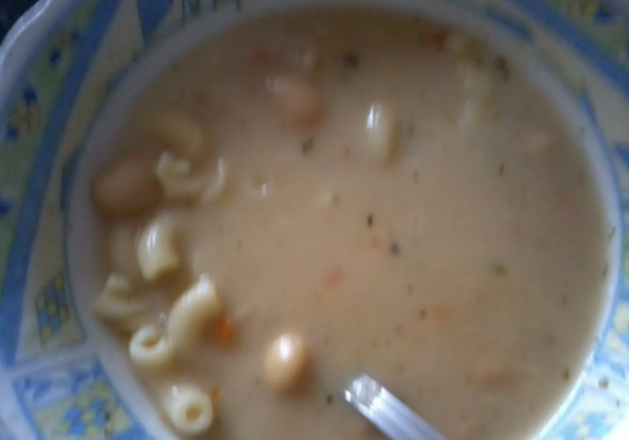 Zupa grochowa z makaronem foto