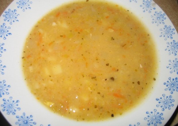 Fotografia przedstawiająca Zupa grochowa z peczakiem