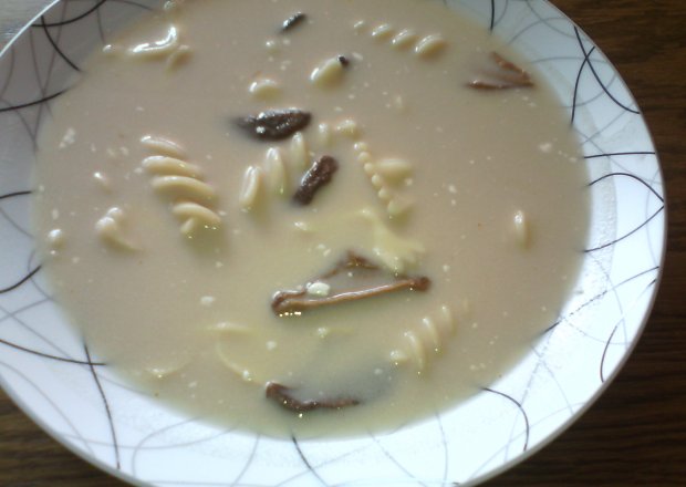 Fotografia przedstawiająca Zupa grzybowa babci Mieci