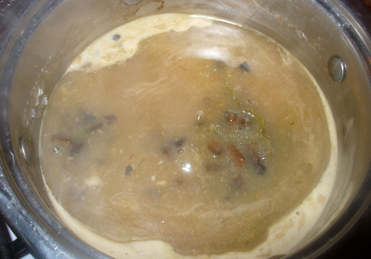 Zupa grzybowa wigilijna z ziemniakami foto
