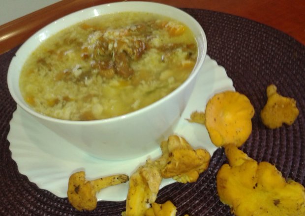 Fotografia przedstawiająca Zupa grzybowa z kurek