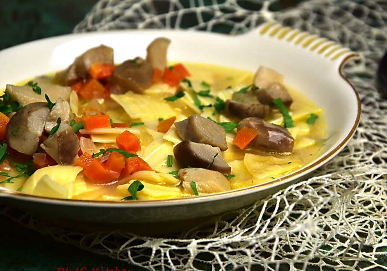 Zupa grzybowa z łazankami DoradcaSmaku.pl