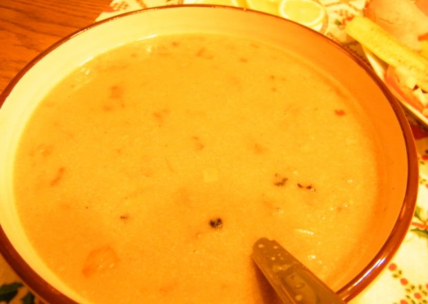 Fotografia przedstawiająca zupa grzybowa z suszonych borowików