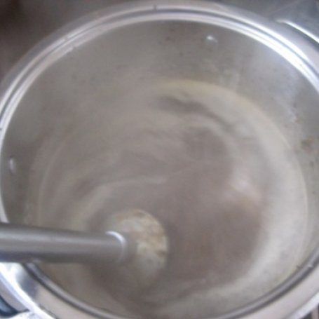 Krok 2 - Zupa grzybowa z suszonych podgrzybków foto