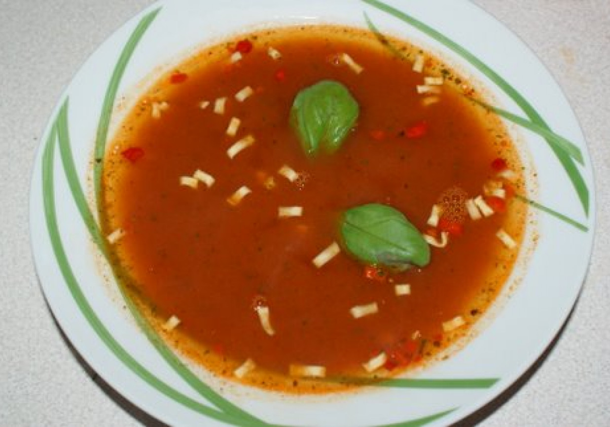 ZUPA GULASZOWA Z MAKARONEM foto