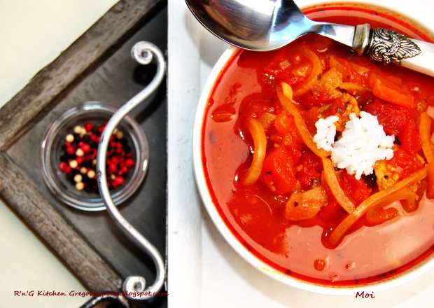 Fotografia przedstawiająca Zupa gulaszowa z pomidorów