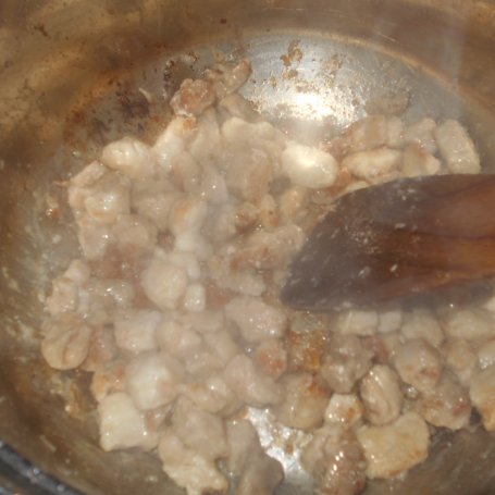 Krok 2 - Zupa gulaszowa z szynką foto