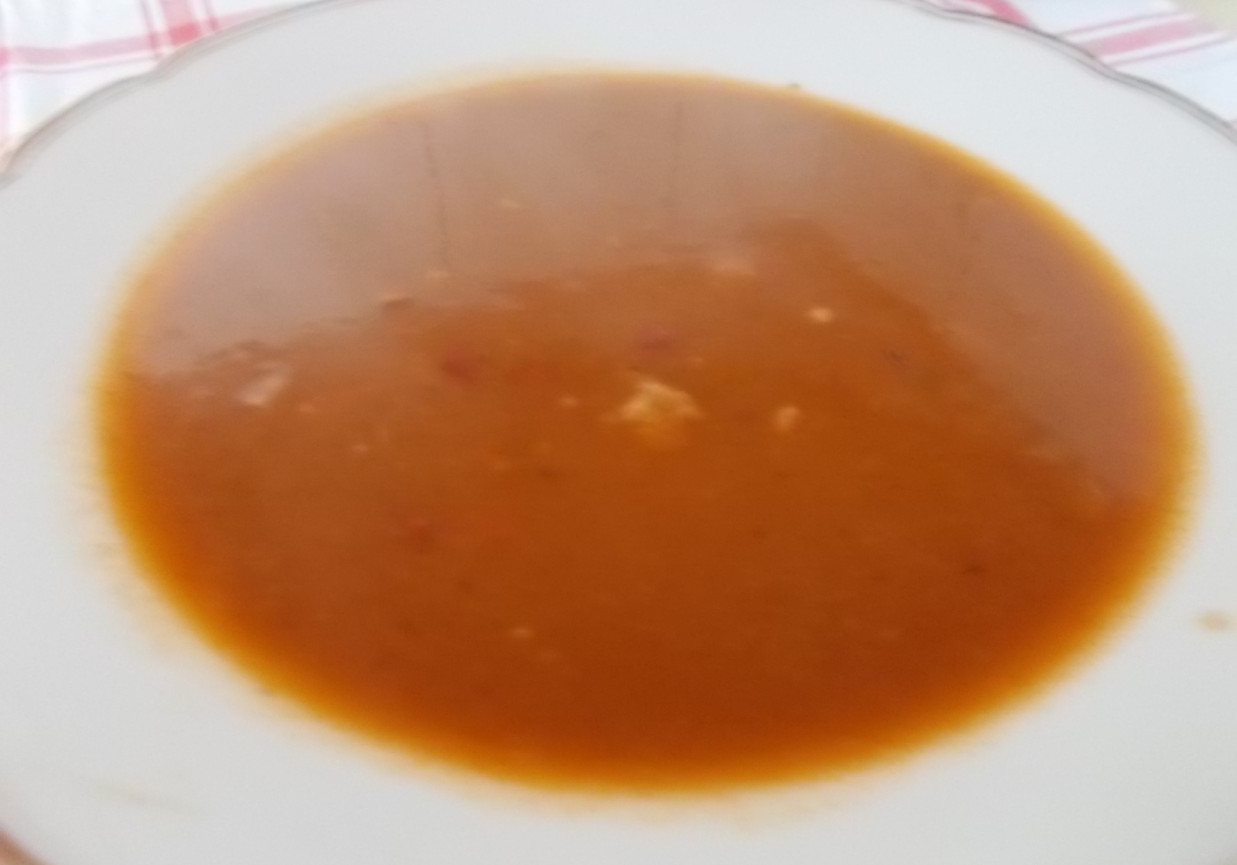 Zupa gulaszowa z warzywami foto