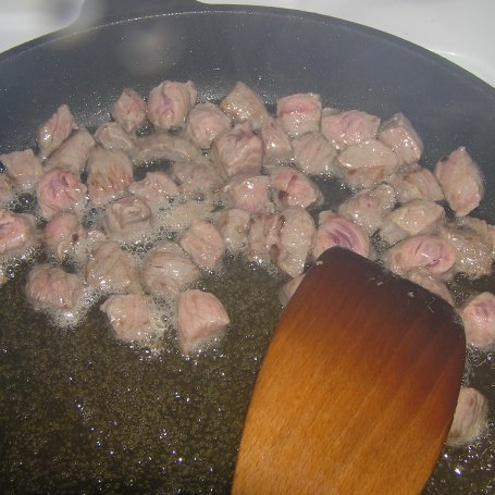 Krok 1 - Zupa gulaszowa z wołowiną foto
