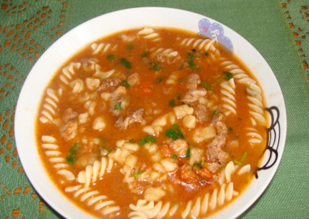 Fotografia przedstawiająca zupa gulaszowa