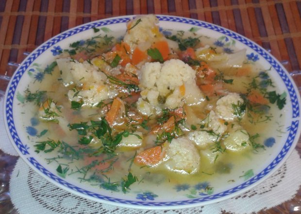 Fotografia przedstawiająca Zupa jarzynowo - warzywna