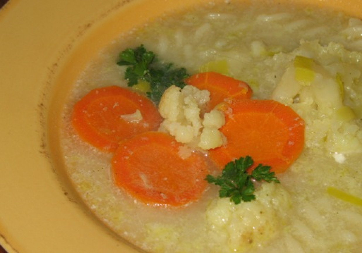 Zupa kalafiorowa \"domowa\" foto