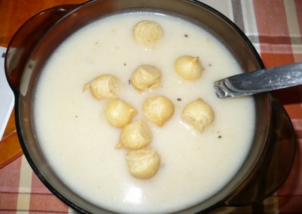 Fotografia przedstawiająca Zupa kalafiorowa krem