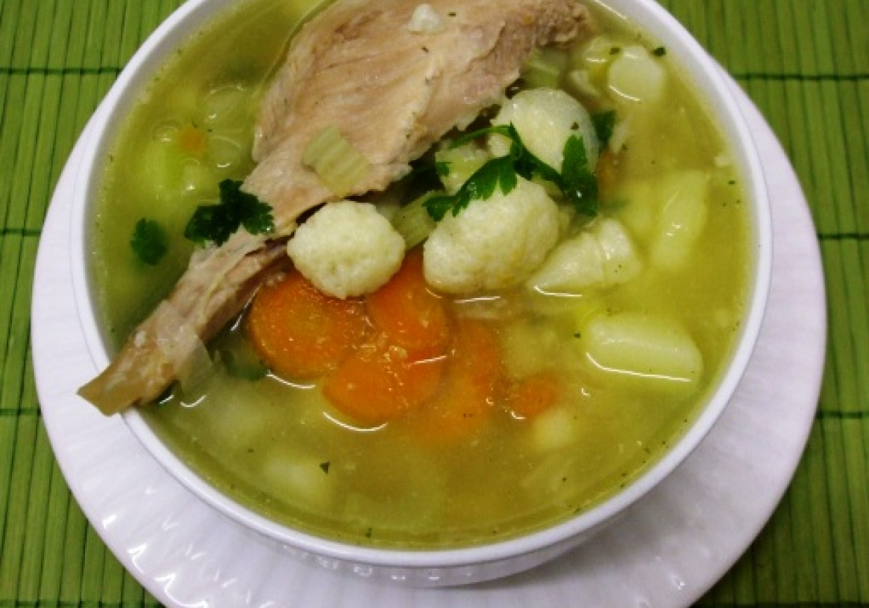 Zupa kalafiorowa na indyku foto