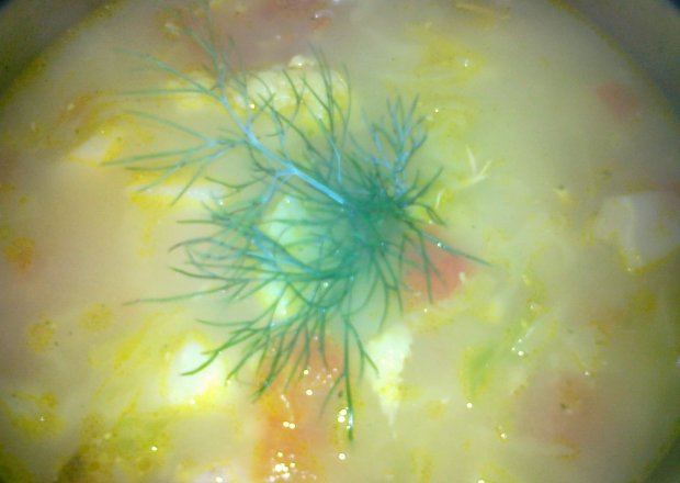 Fotografia przedstawiająca zupa kalafiorowa z kurczakiem