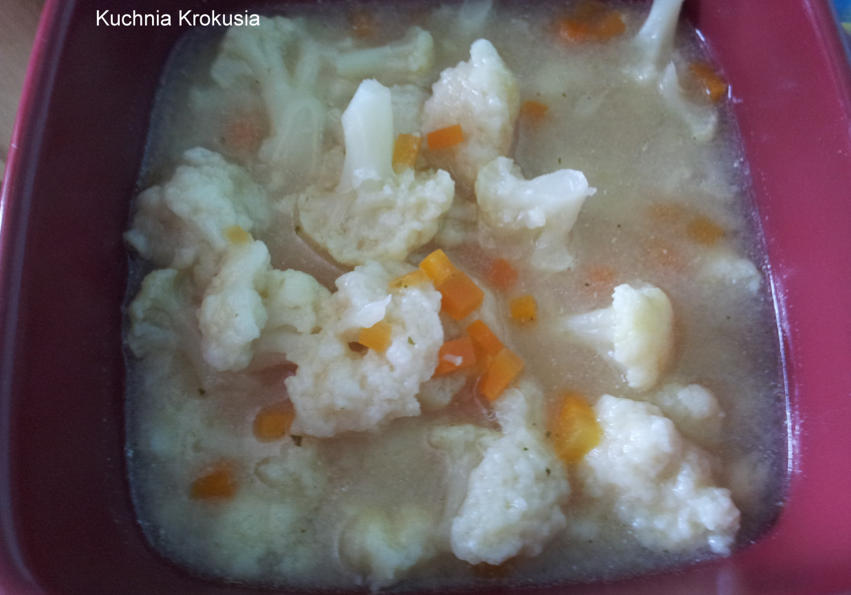 Zupa kalafiorowa z lanymi kluskami  foto