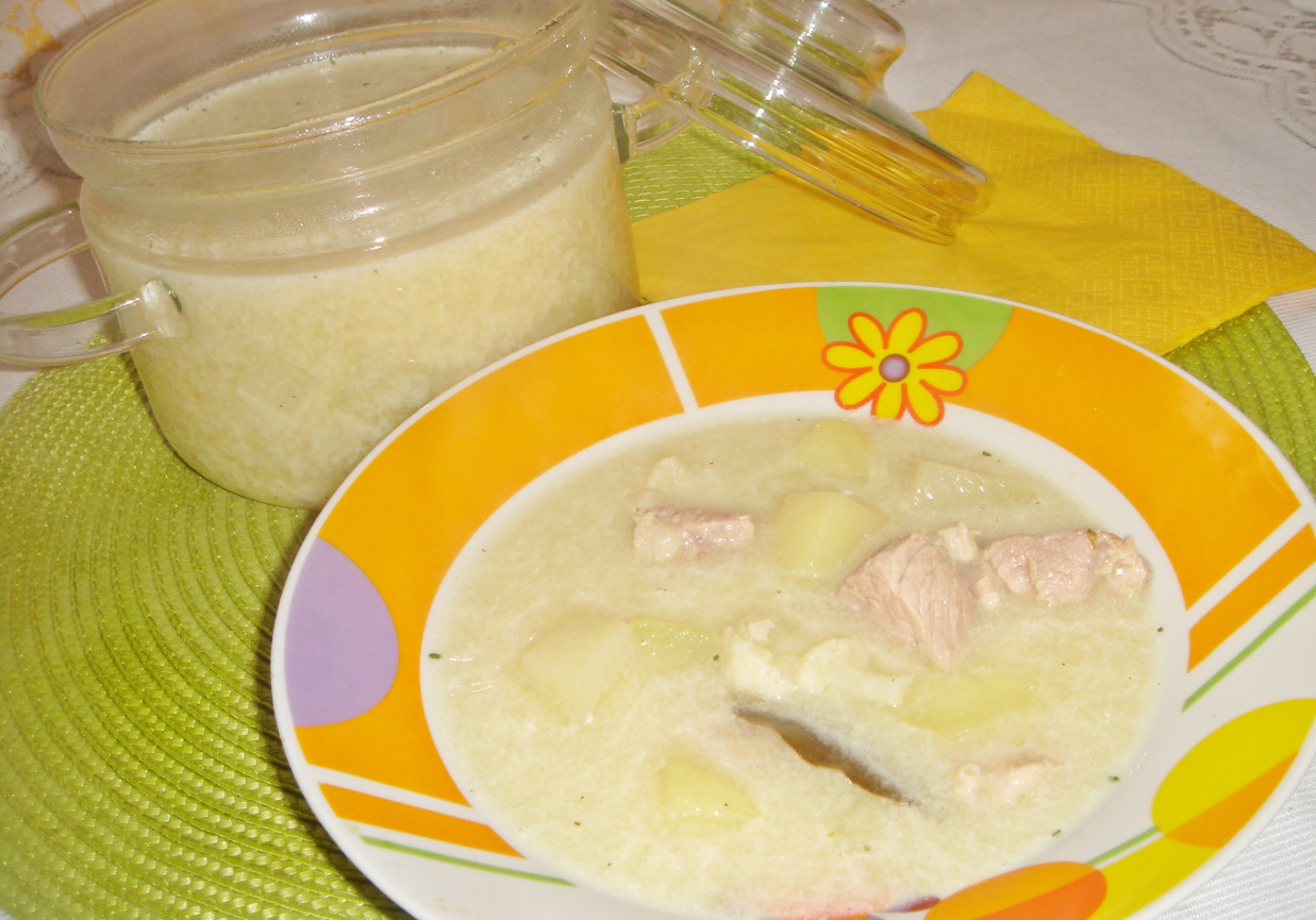 Zupa kalafiorowa z mięsną wkładką foto
