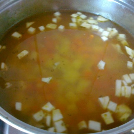Krok 1 - Zupa kalafiorowa z pietruszką i ziemniakami foto