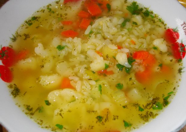 Fotografia przedstawiająca Zupa kalafiorowa z ryżem